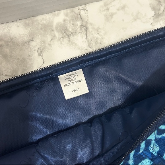 Vera Bradley Teal and Navy Accessory or Make up Case - Picture 5 of 5